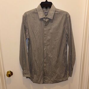 DKNY Men's Dress Shirt in Light Gray
